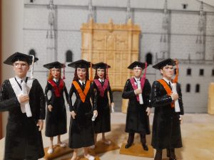 La Graduada - Figuras únicas en plomo
