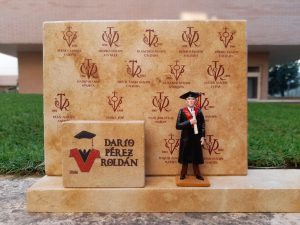 La Graduada - Figura de plomo